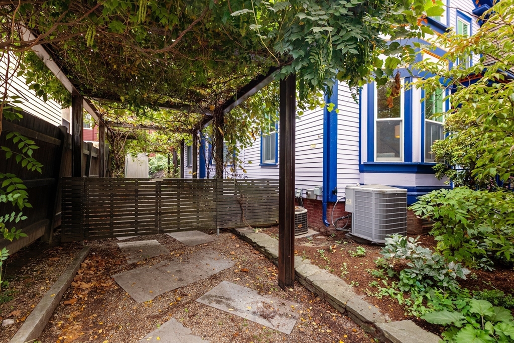 20 Flagg Street