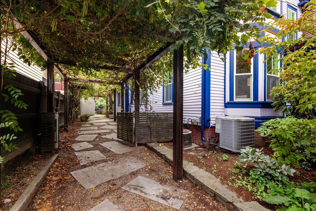 20 Flagg Street