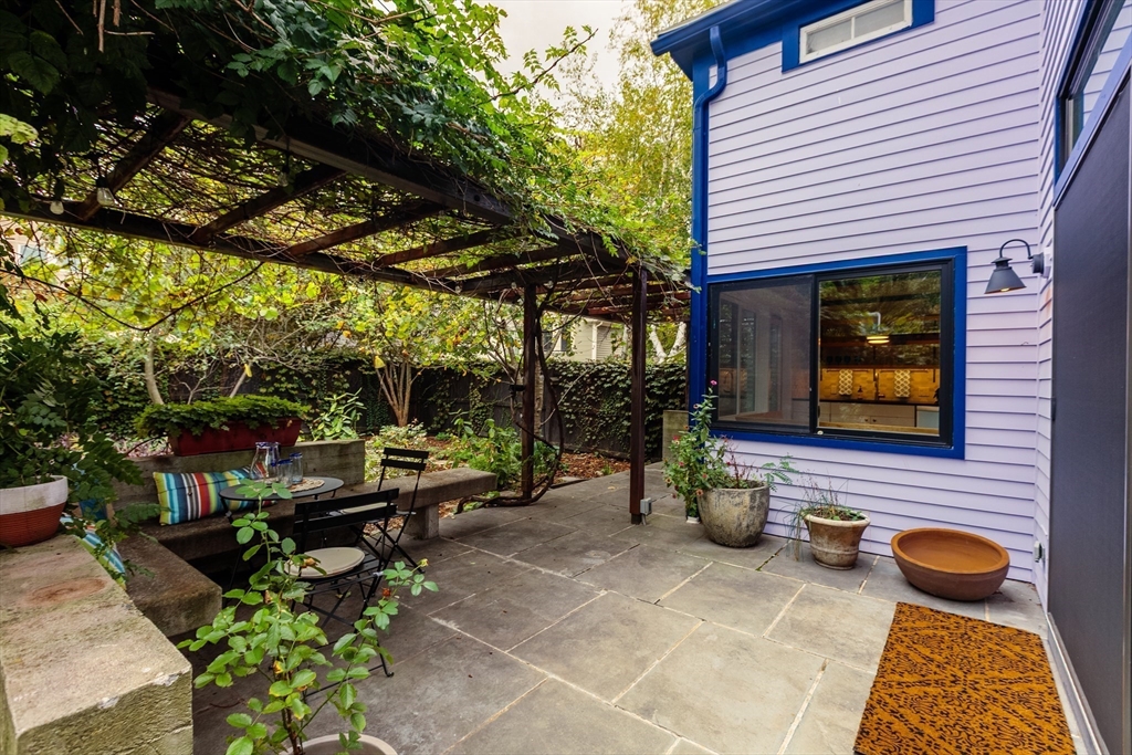 20 Flagg Street