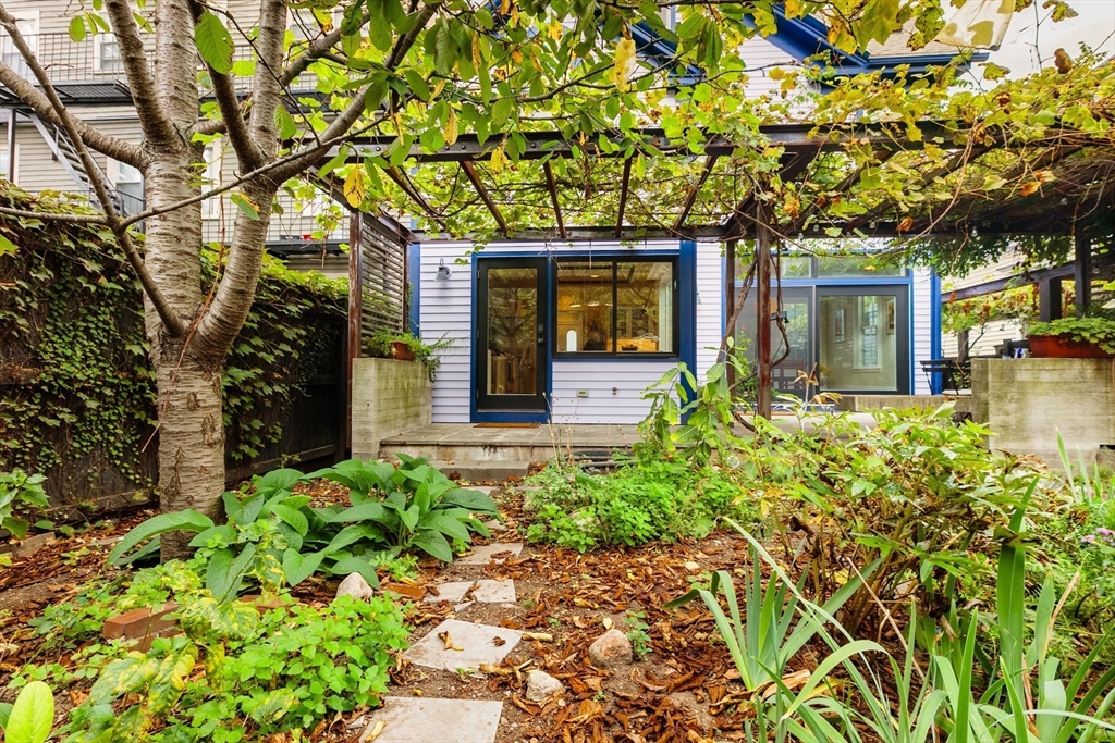 20 Flagg Street