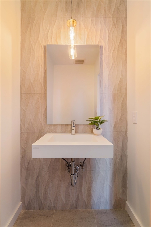 97-99 Elmwood Street # 313