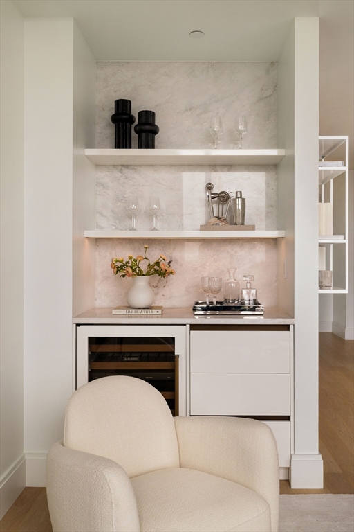 370-380 Harrison Avenue Unit: PH2G