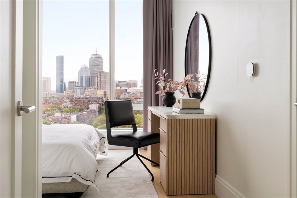 370-380 Harrison Avenue Unit: PH2G