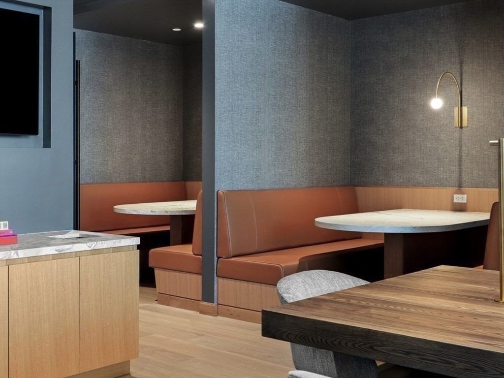 370-380 Harrison Avenue Unit: PH2G