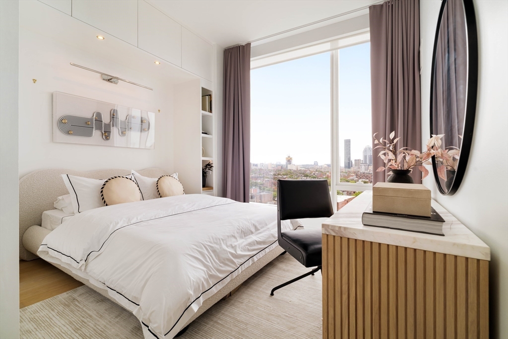 370-380 Harrison Avenue Unit: PH2G