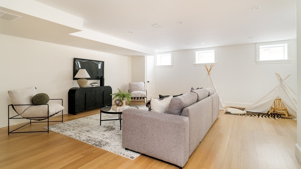 57 Museum Street # 57