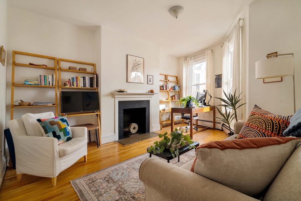 1800 Massachusetts Ave # 23