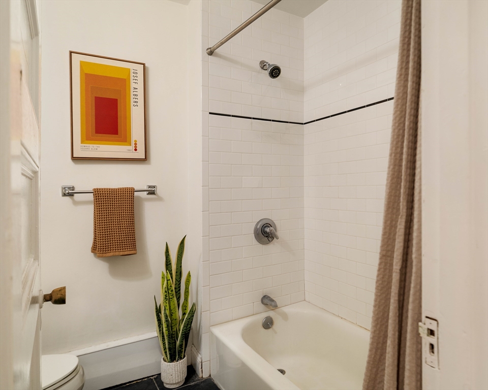 1800 Massachusetts Ave # 23