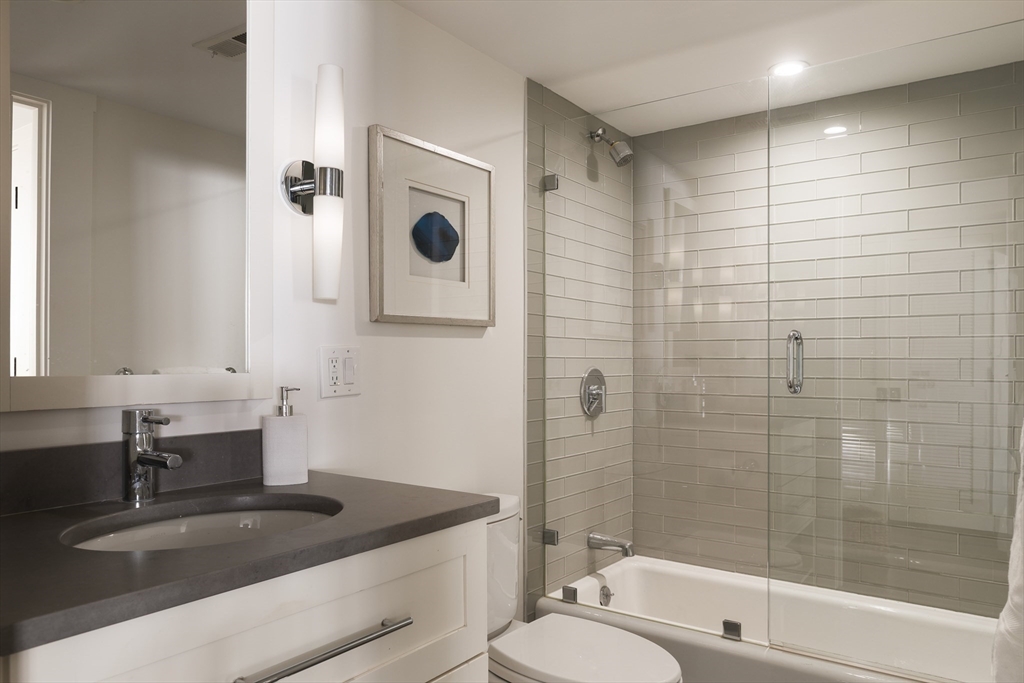 22 Clinton St # 22