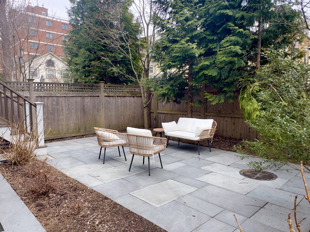 22 Clinton St # 22