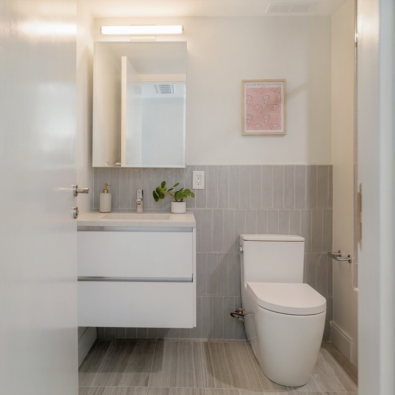 1043-1065 Cambridge Street Unit: 305