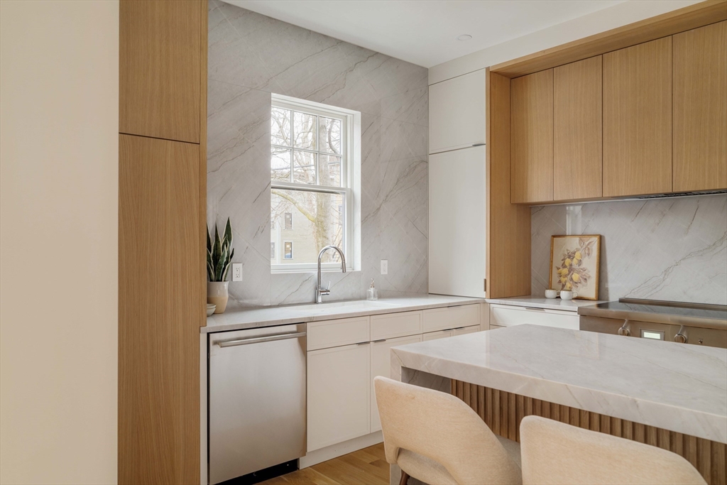 20 Wendell Street # 4