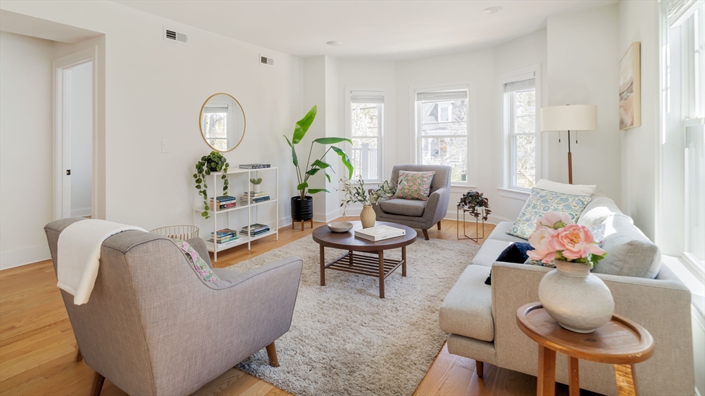 190 Morrison Ave # 2