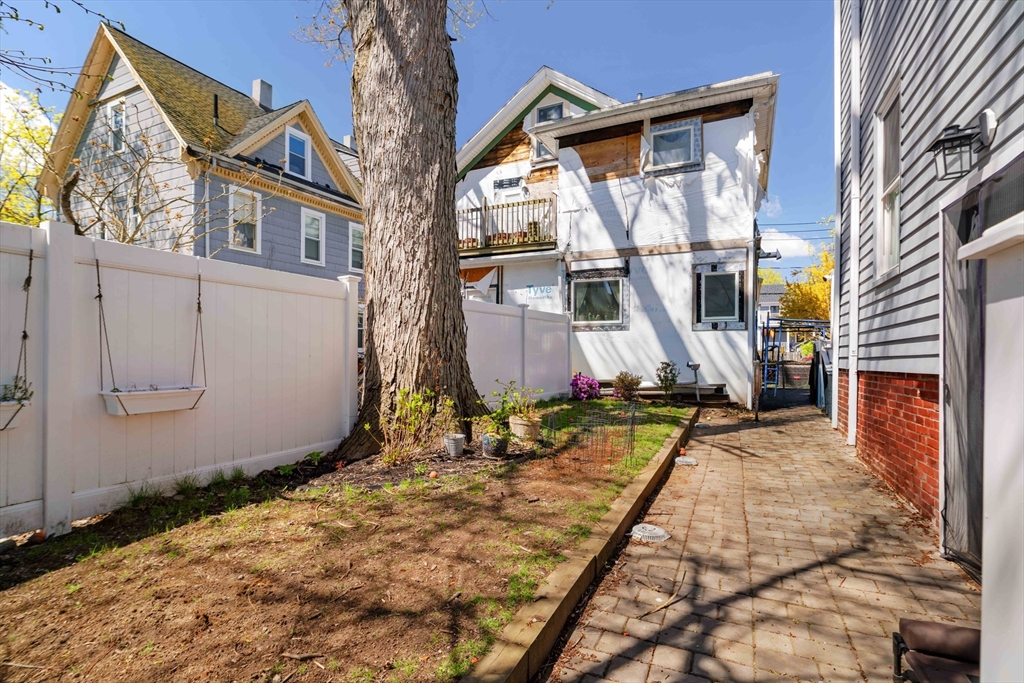 190 Morrison Ave # 2