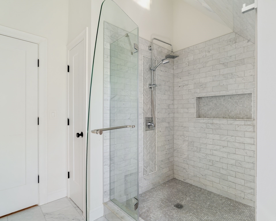 190 Morrison Ave # 2