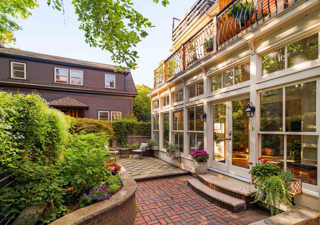 61 Dana Street # 4