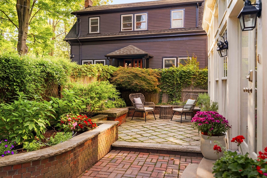 61 Dana Street # 4