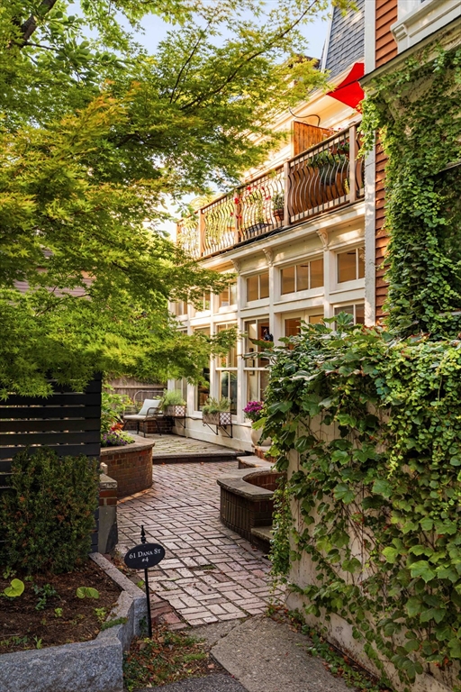 61 Dana Street # 4