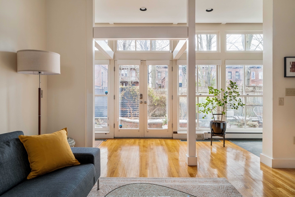 61 Dana Street # 4