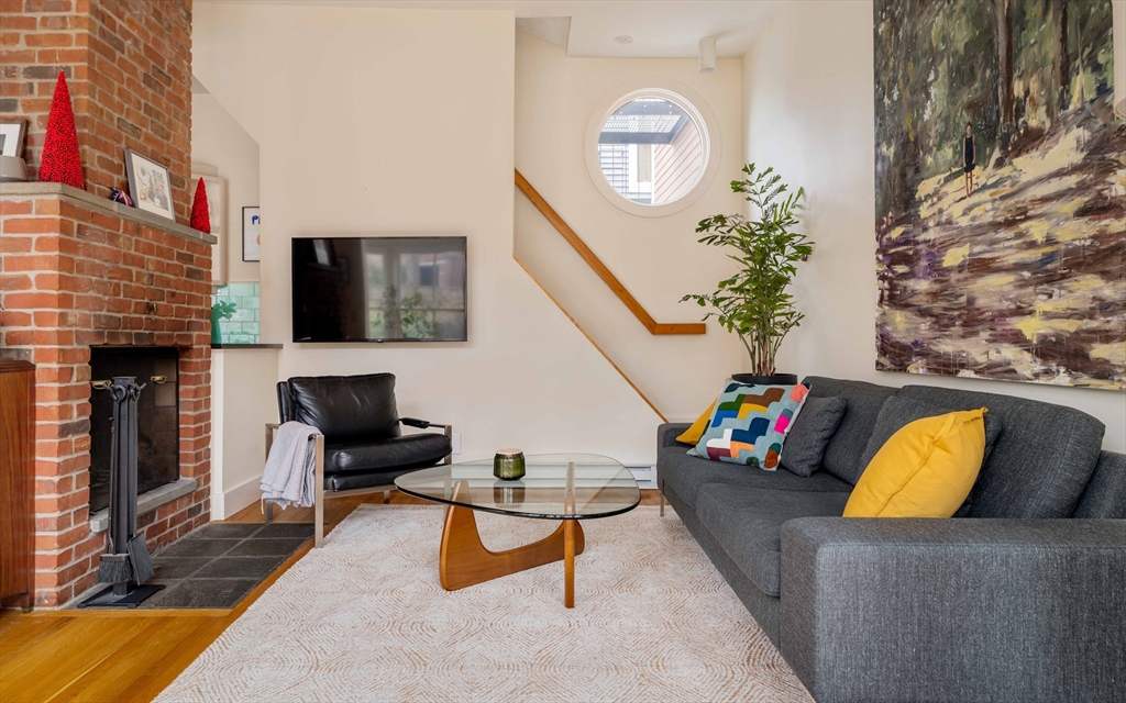 61 Dana Street # 4