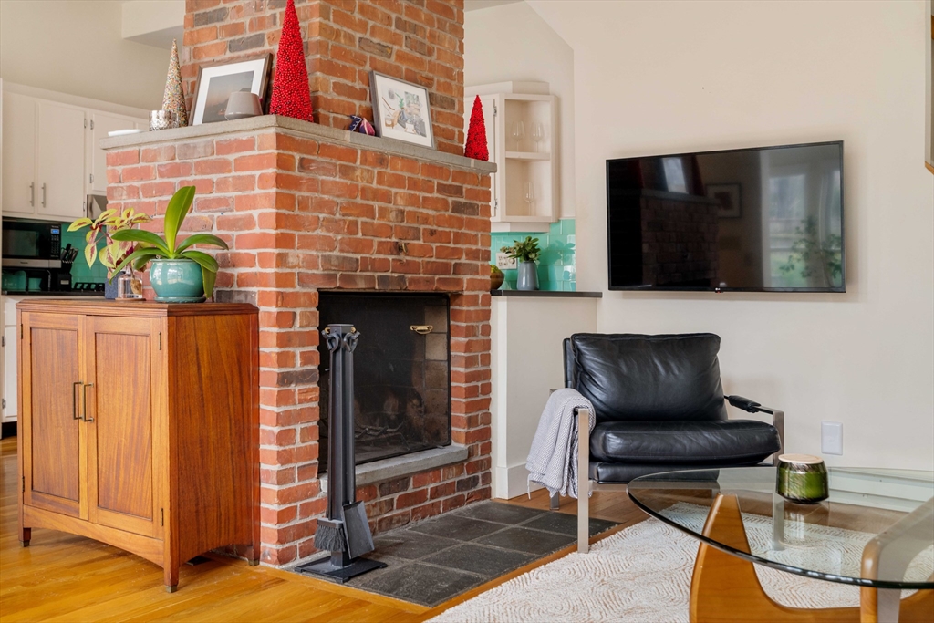 61 Dana Street # 4