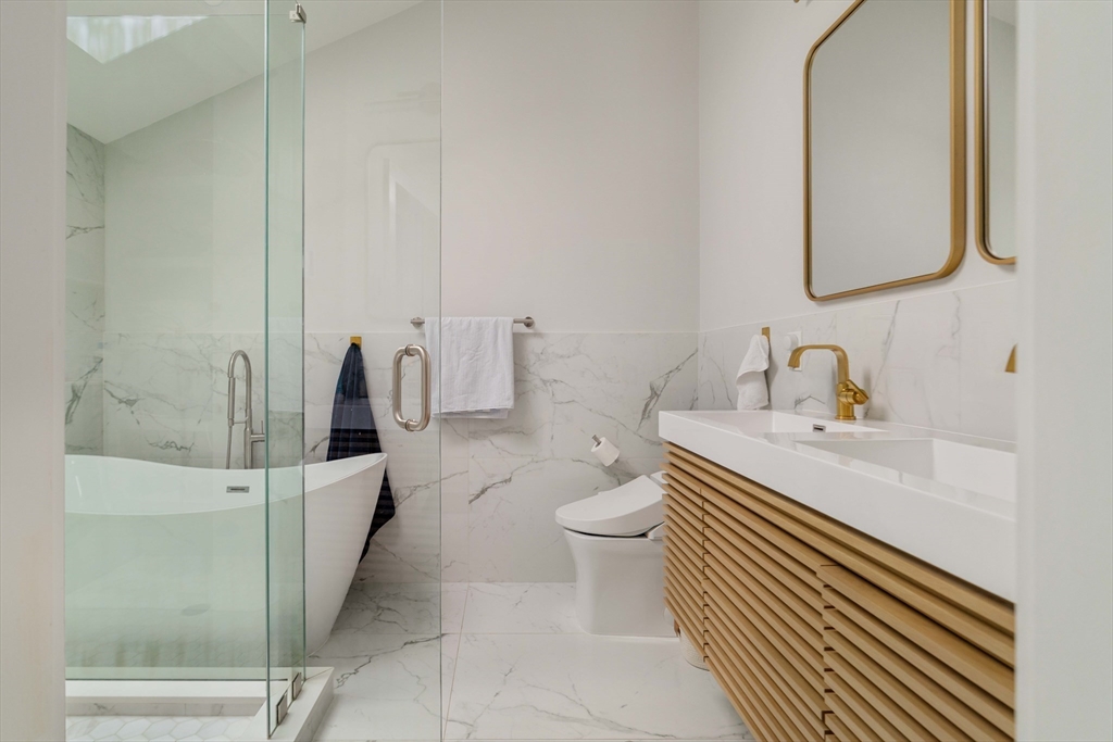 107 Josephine # B