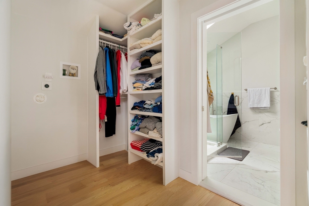 107 Josephine # B