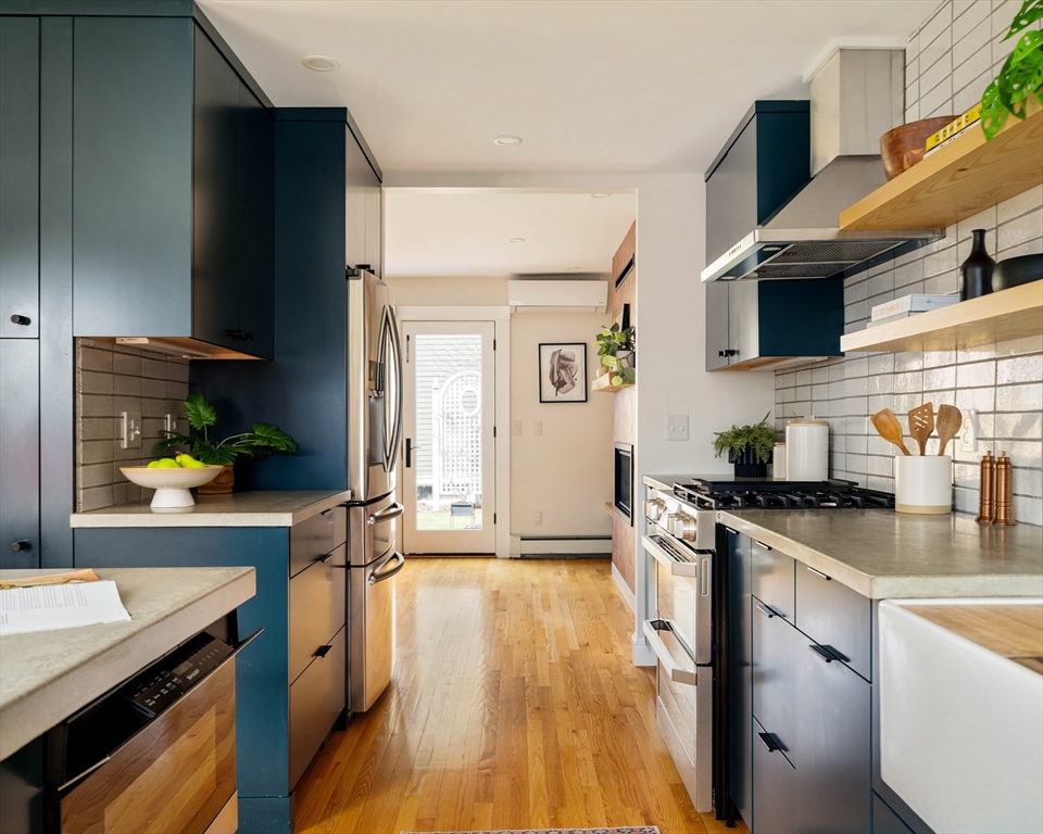 7 Sparks Street
