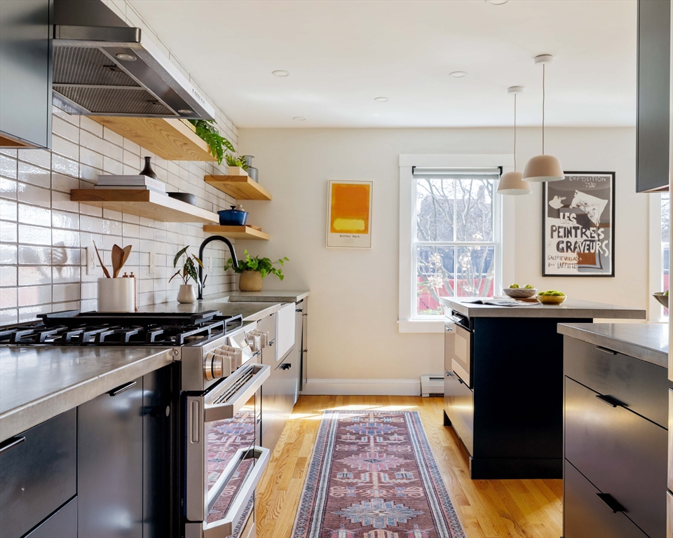 7 Sparks Street