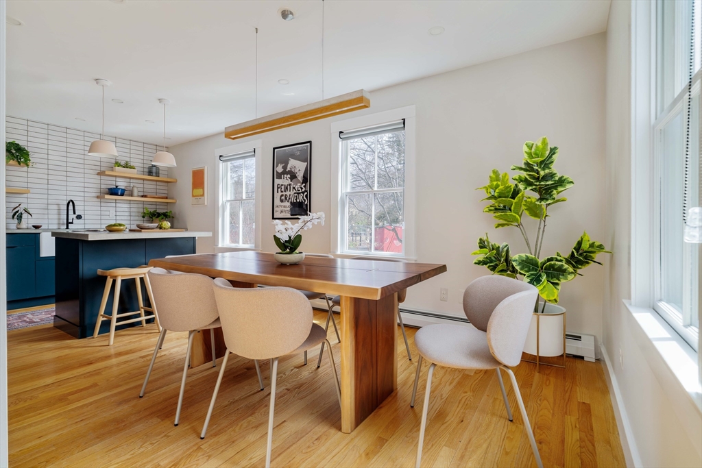 7 Sparks Street