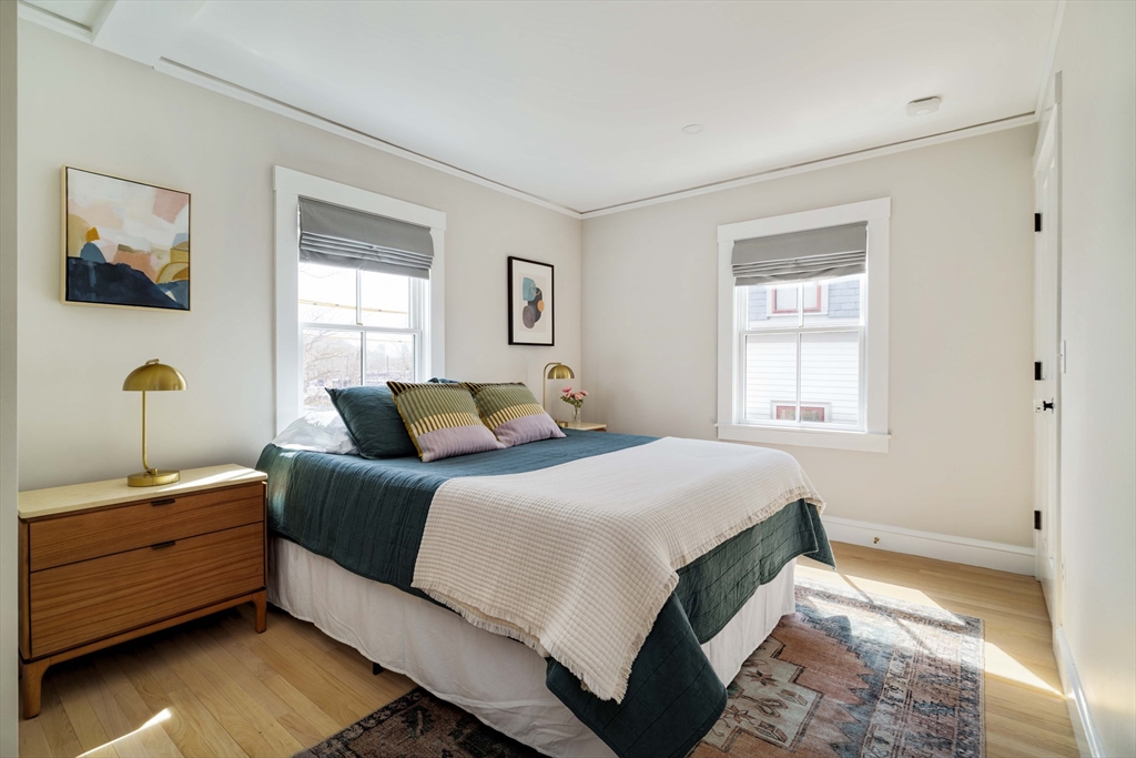 7 Sparks Street