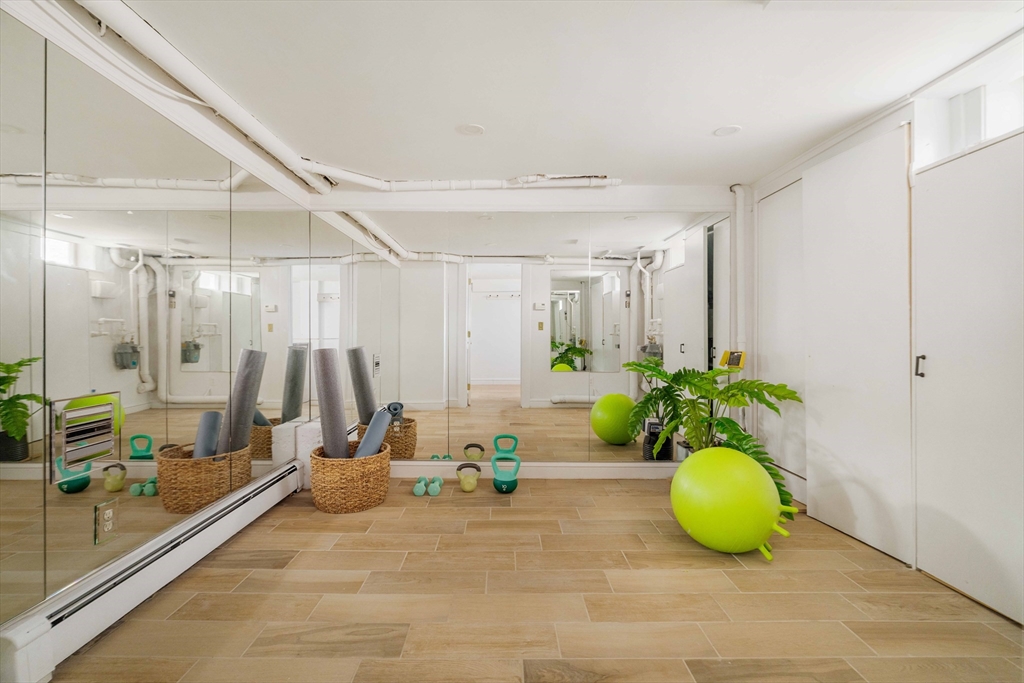 7 Sparks Street