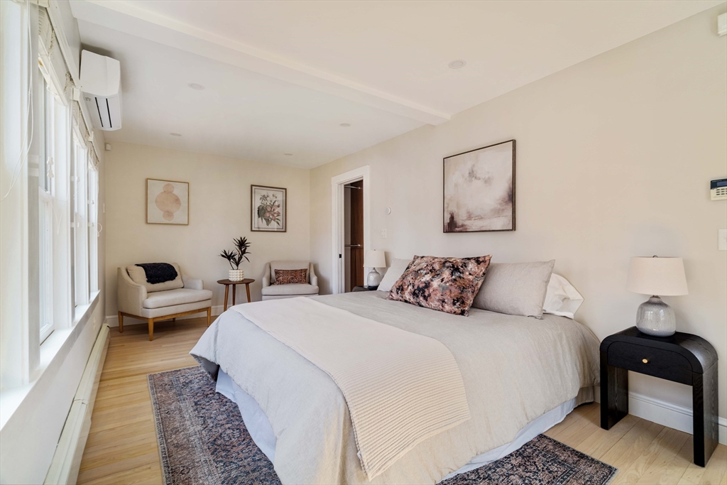 7 Sparks Street