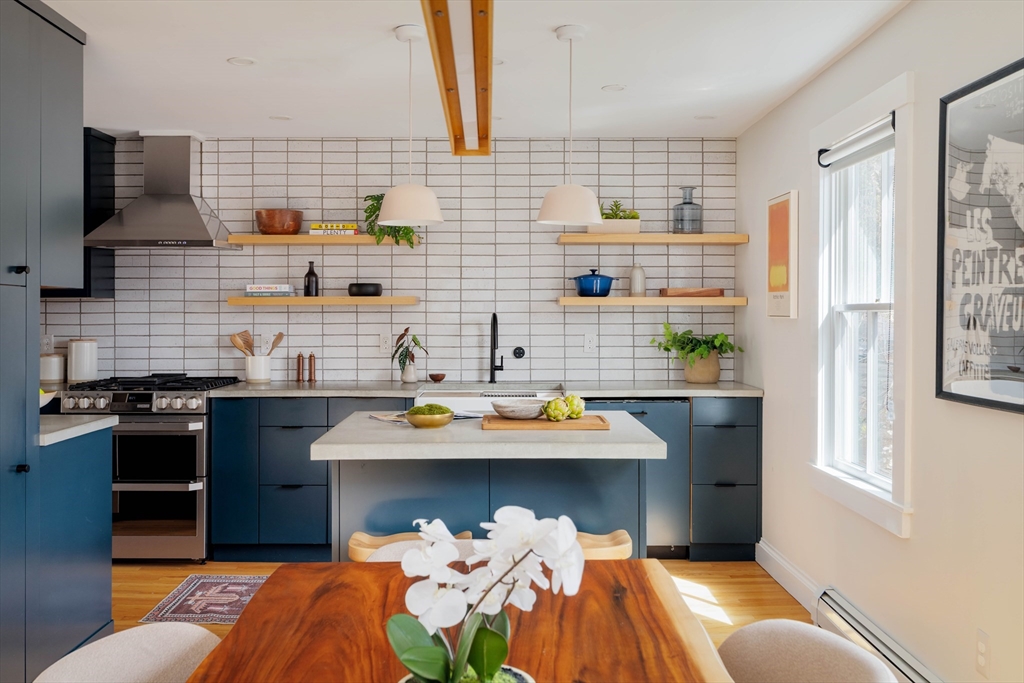 7 Sparks Street