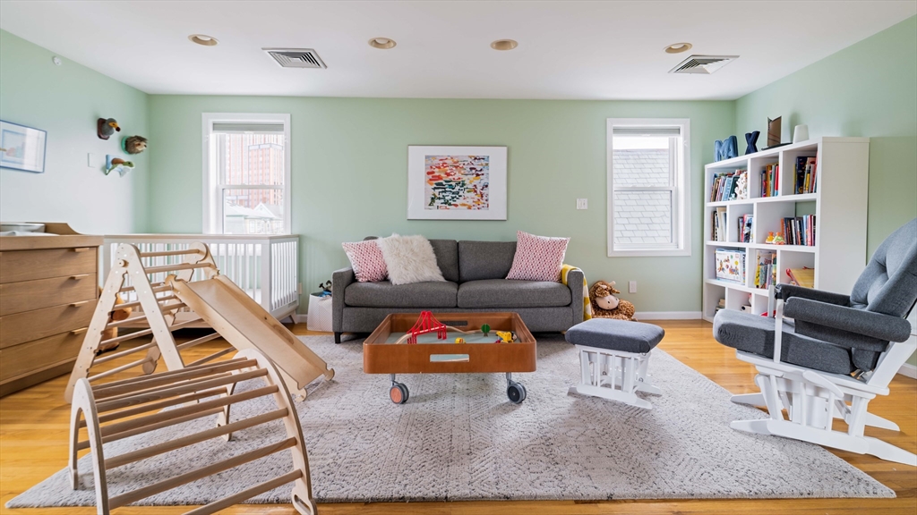 30 Concord Avenue # 2