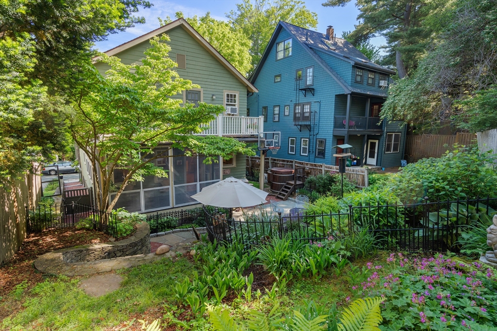 5 Appleton Road