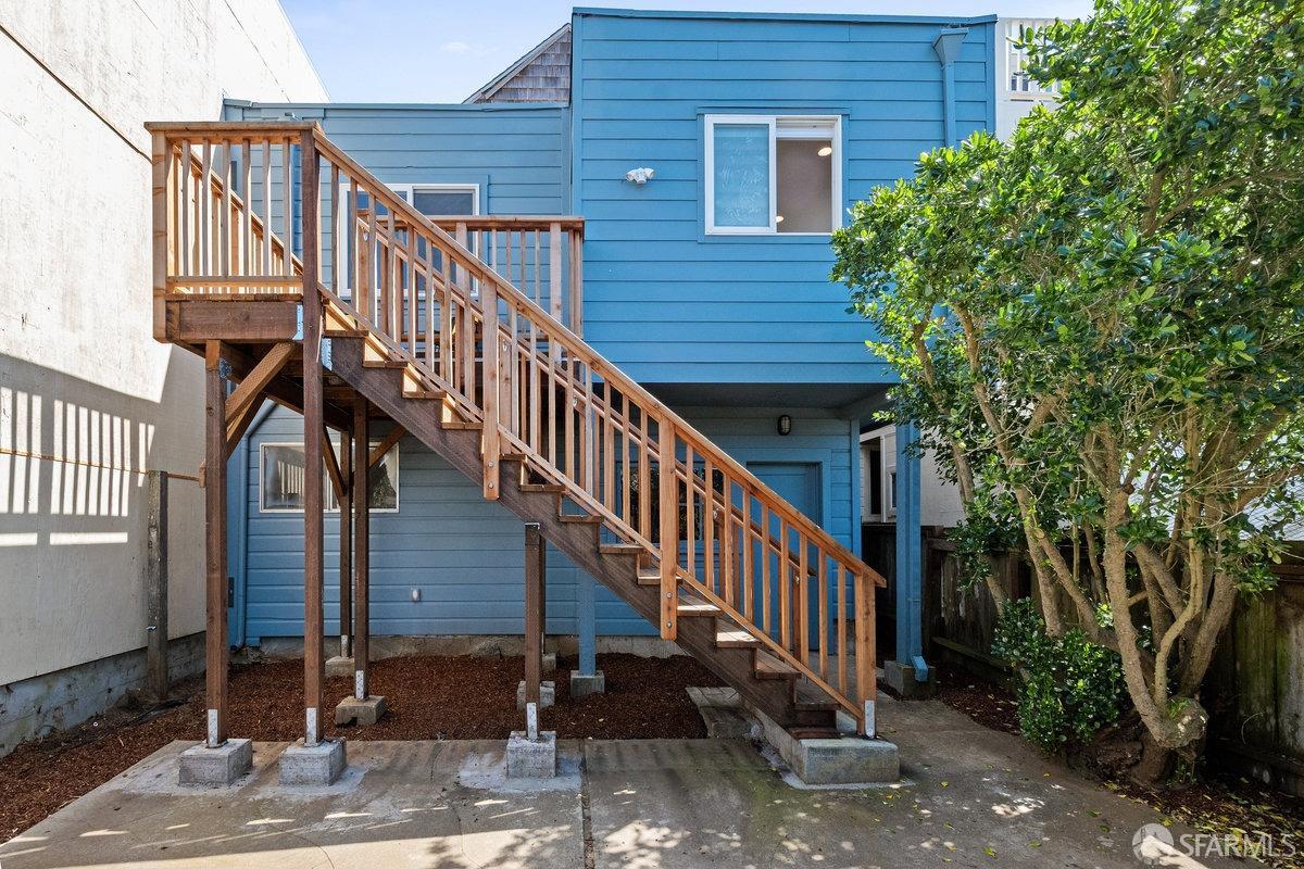 370 Edinburgh Street