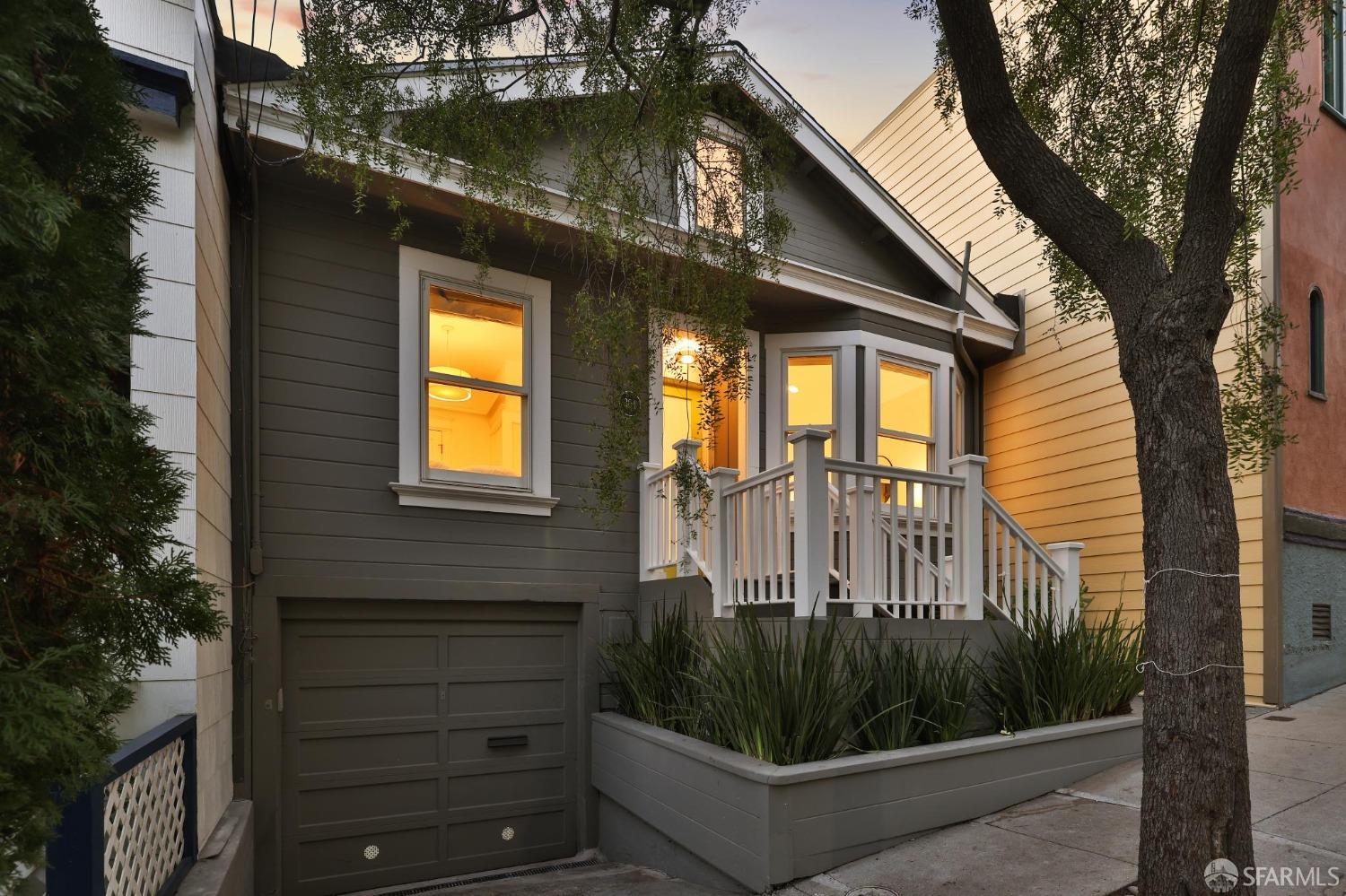 304 Moultrie Street