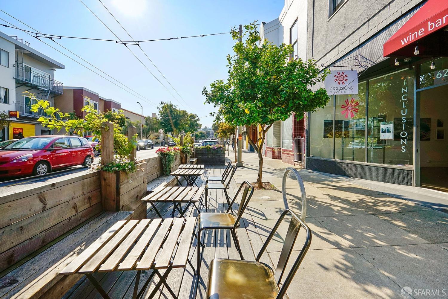 304 Moultrie Street
