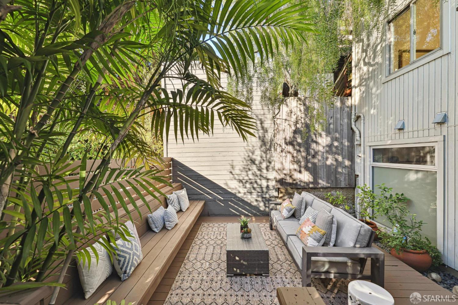 304 Moultrie Street