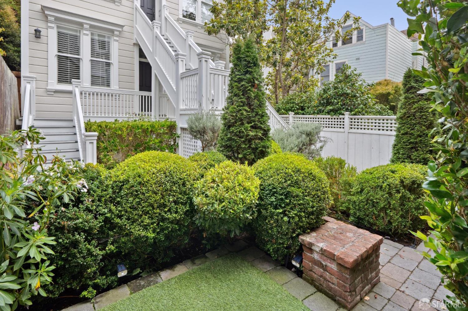 436 Laurel Street
