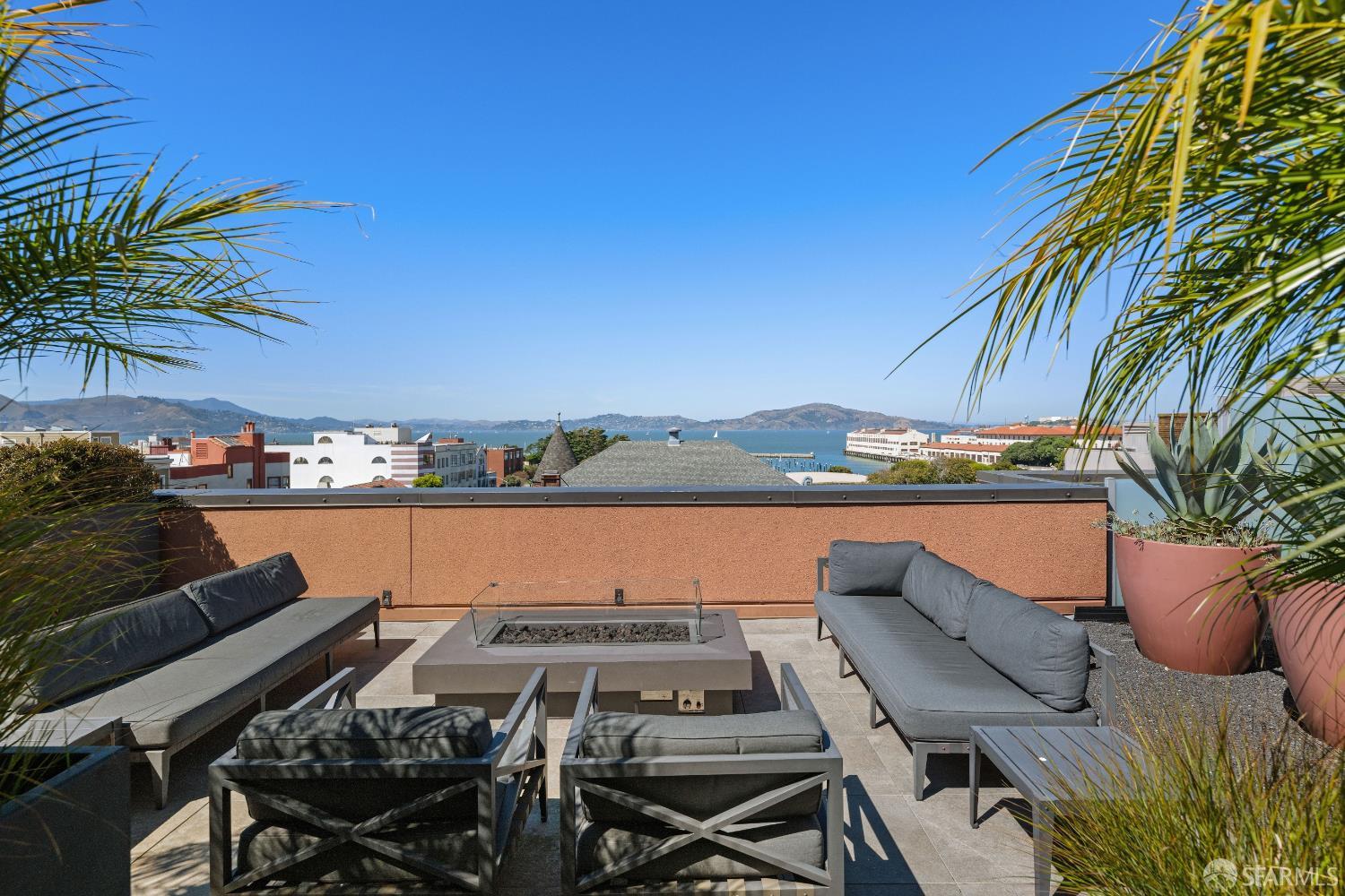 1598 Bay Street # 205
