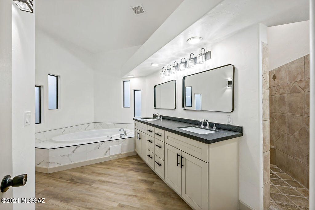 1030 W Roller Coaster Road