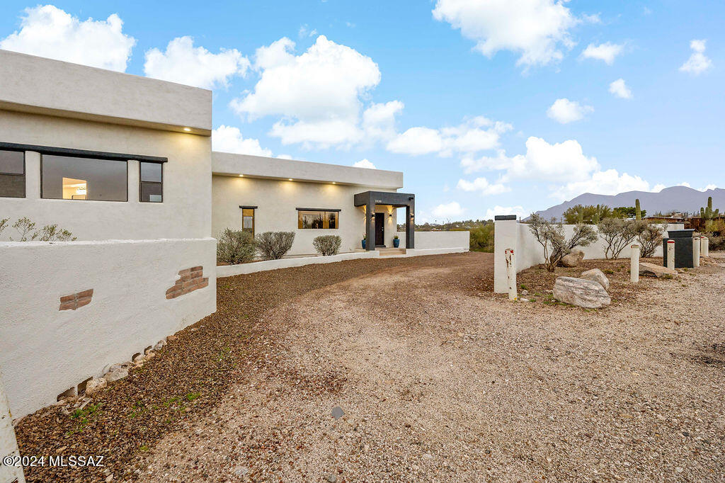 1030 W Roller Coaster Road