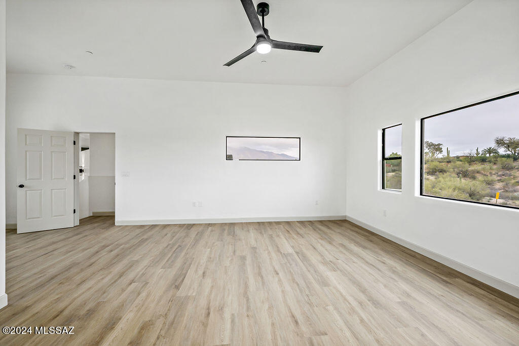 1030 W Roller Coaster Road