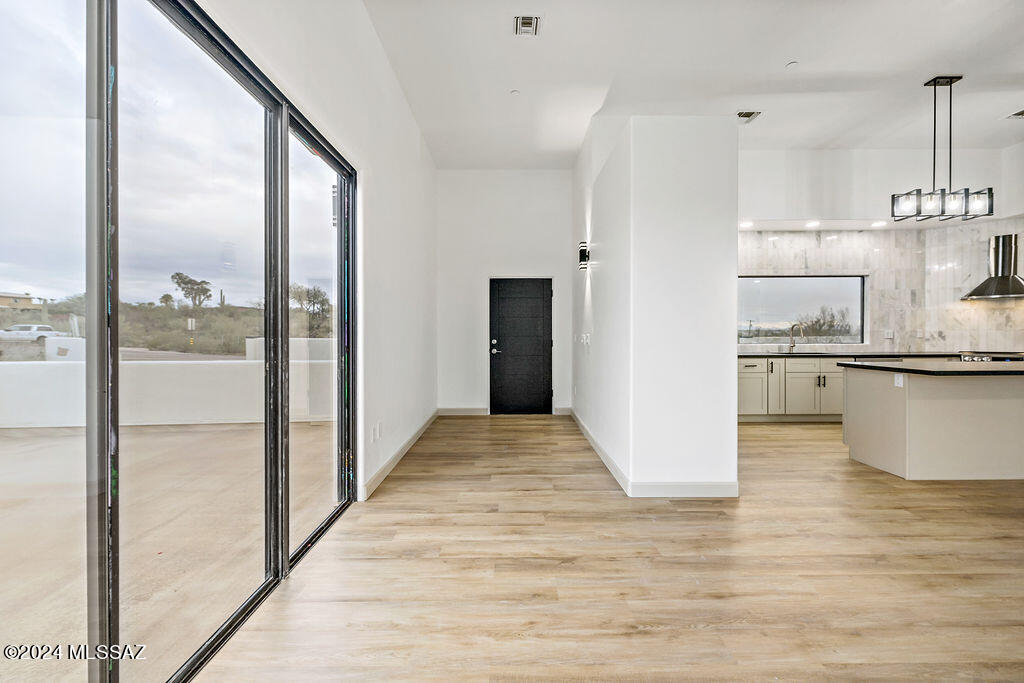 1030 W Roller Coaster Road