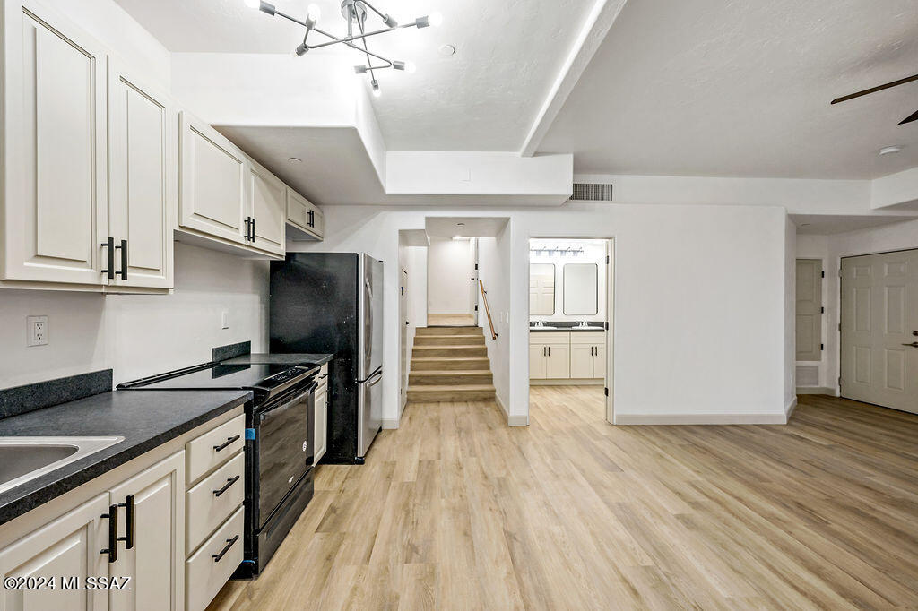 1030 W Roller Coaster Road