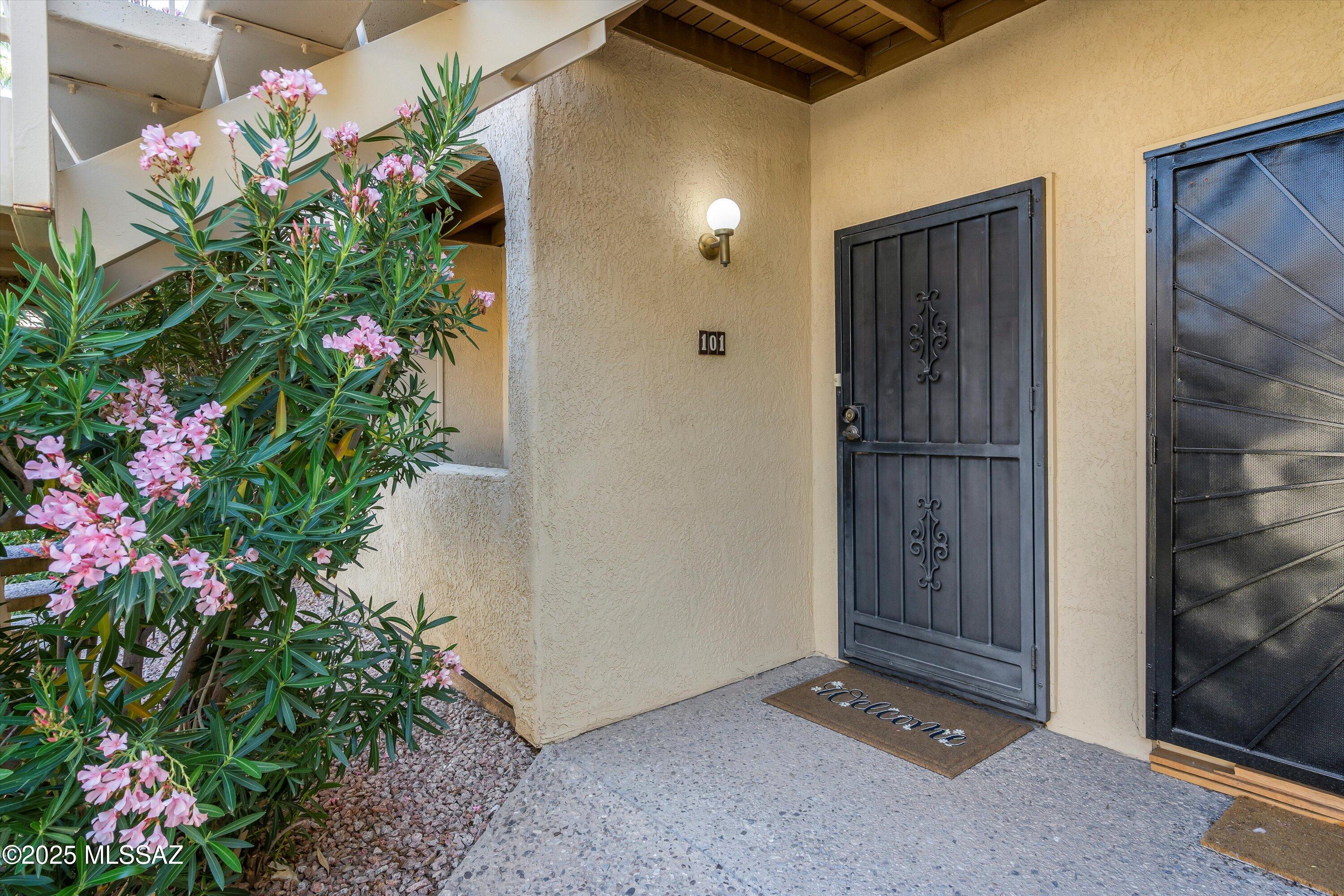 5500 N Valley View Road Unit: 101