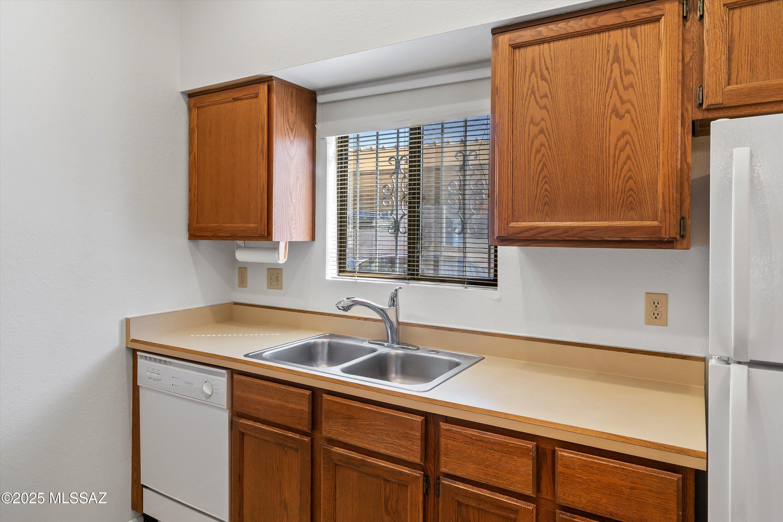 5500 N Valley View Road Unit: 101