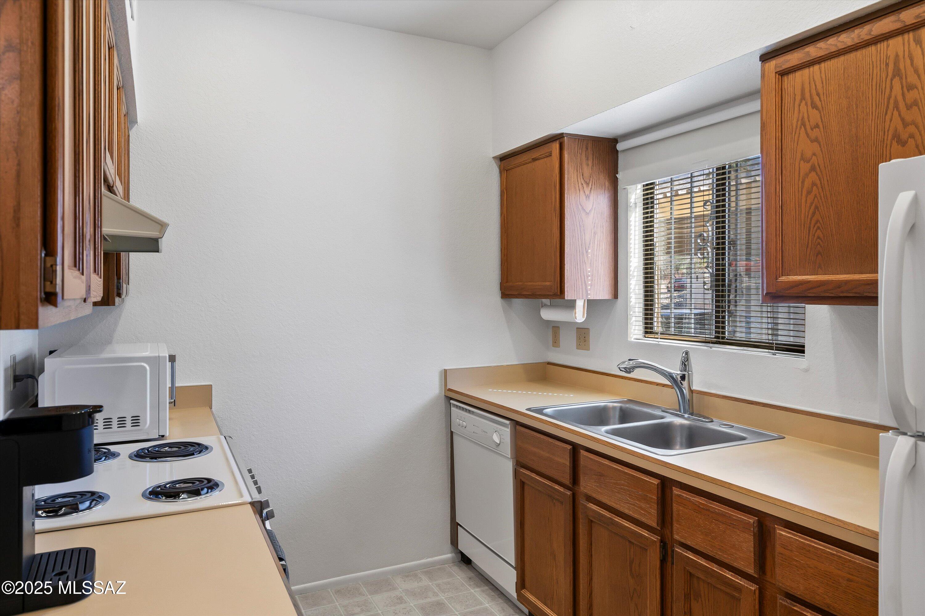 5500 N Valley View Road Unit: 101